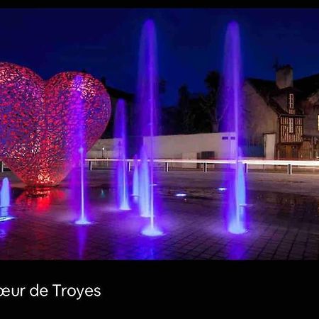 Superbe T2 De Caractere Au Centre Classe 3 Etoiles Troyes Exterior foto